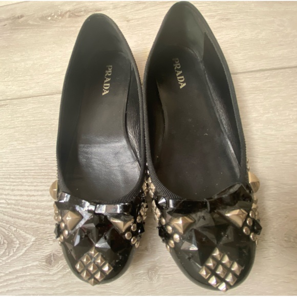 Prada Black Flat Patent Leather Loafers - Picture 5 of 8